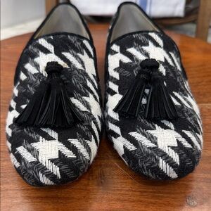 Ann Taylor Monochrome Zigzag Tassel Loafers